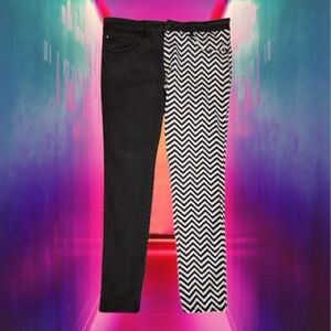 Royal Bones by Daang Goodman Split Black & White Chevron Jeans Size 17